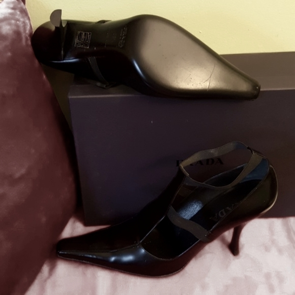 Prada Shoe - Picture 4 of 5